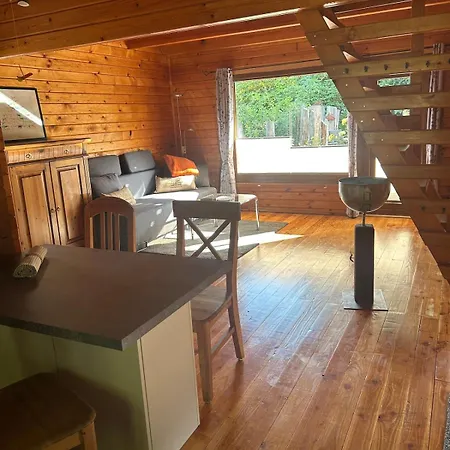 Gemuetliches Blockhaus בית נופש *